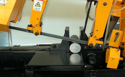 宣汉数控带锯床自动送料精度会出现偏差吗？